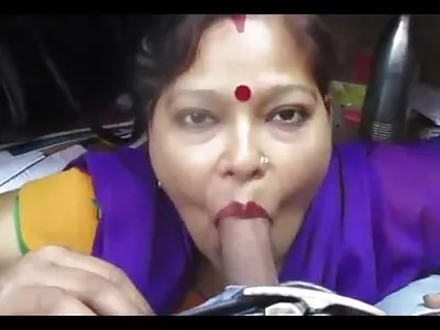 সুন্দর স্বর্ণকেশী খোকামনি একটি সুপ্রভাত হিসাবে সানি লিওনের হট সেক্স ভিডিও ডিক গ্রহণ