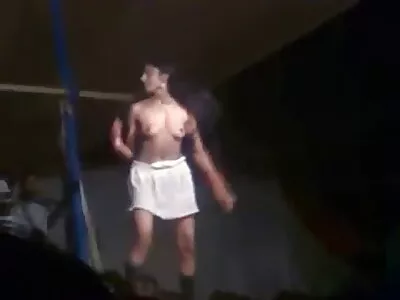 মোট MILF ক্যাচ তার সৎপুত্র সঙ্গে তার বেঙ্গলি হট সেক্স ভিডিও স্বর্ণকেশী জিএফ